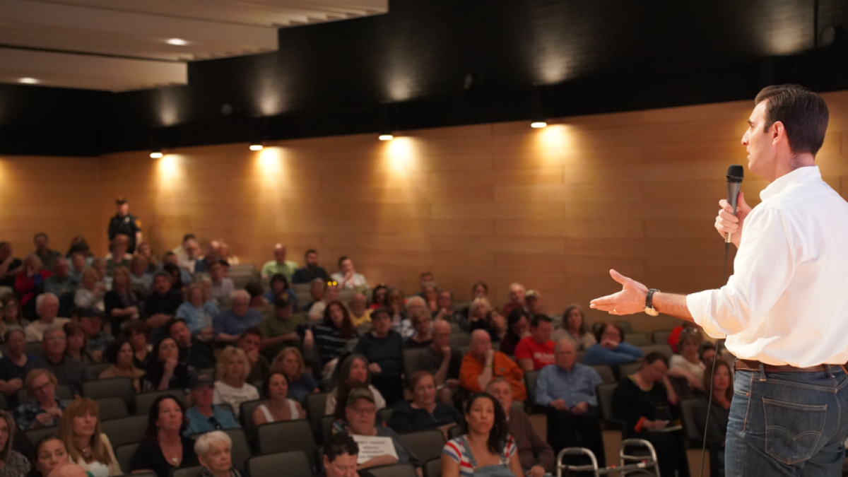 Chris Deluzio speaks at his Town Hall