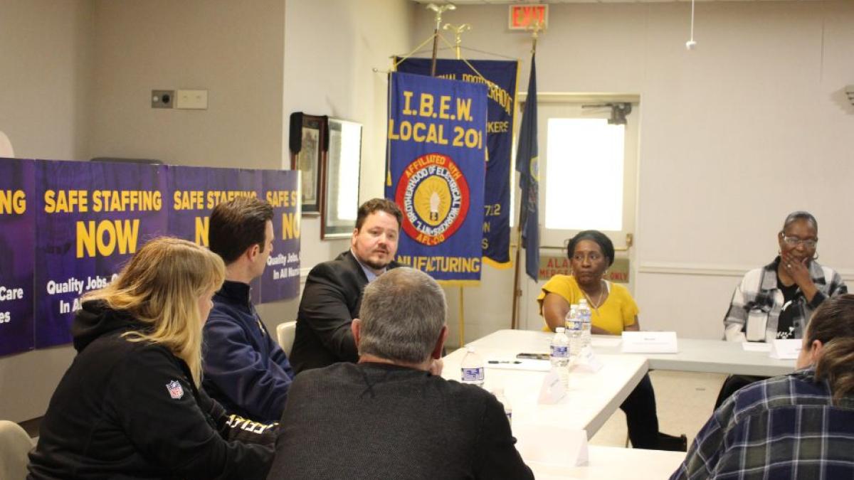Congressman Deluzio meets with SEIU members and PA-17 constituents